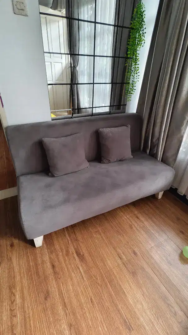 Sofa retro Ace hardware