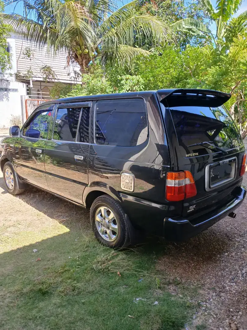 Toyota Kijang LGX Hitam