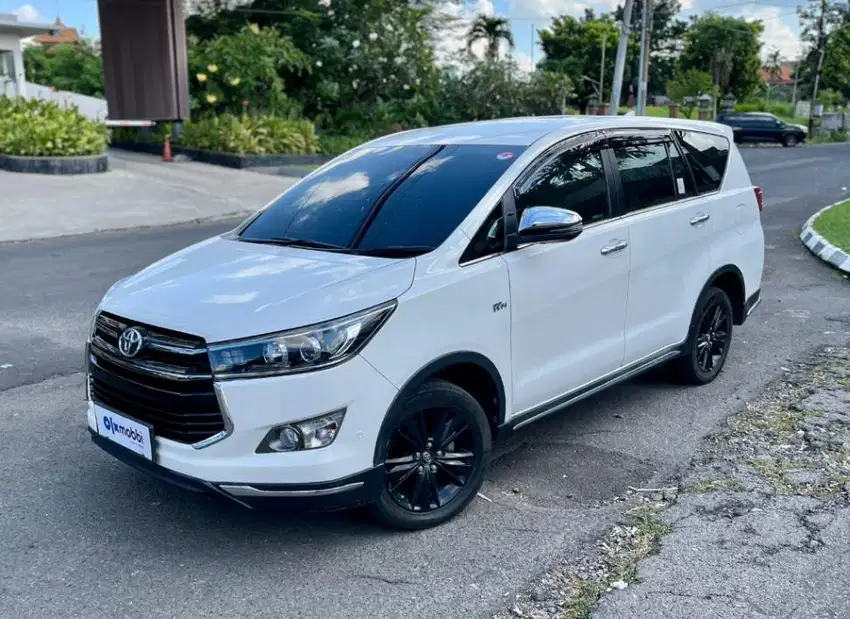 TOYOTA KIJANG INNOVA 2.0 VENTURER BENSIN MATIC 2019
