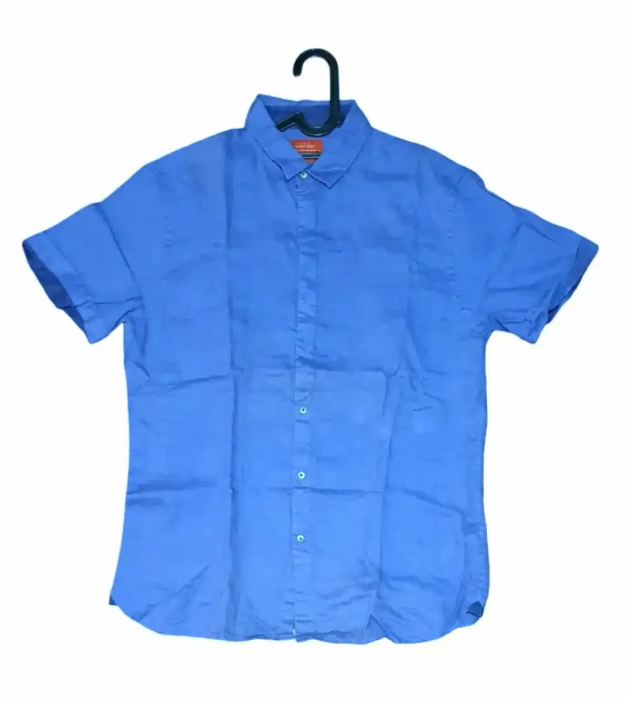 Kemeja Zara Man Basic. Size Slim Fit XL. Light Blue Color.