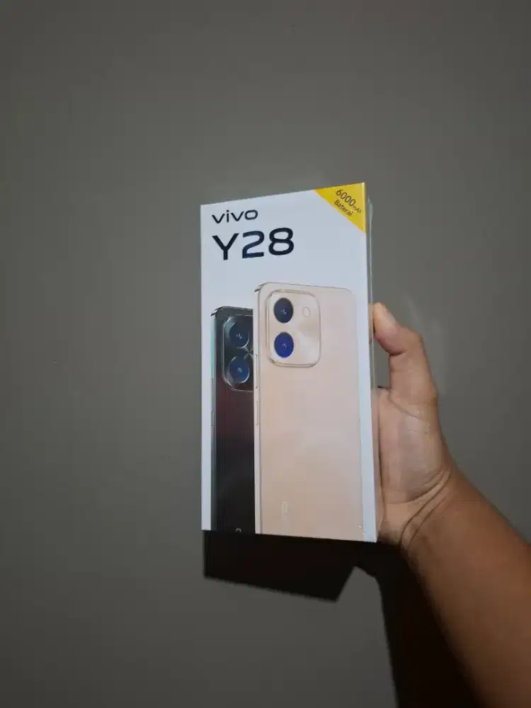 Vivo Y28 8/128 BNIB