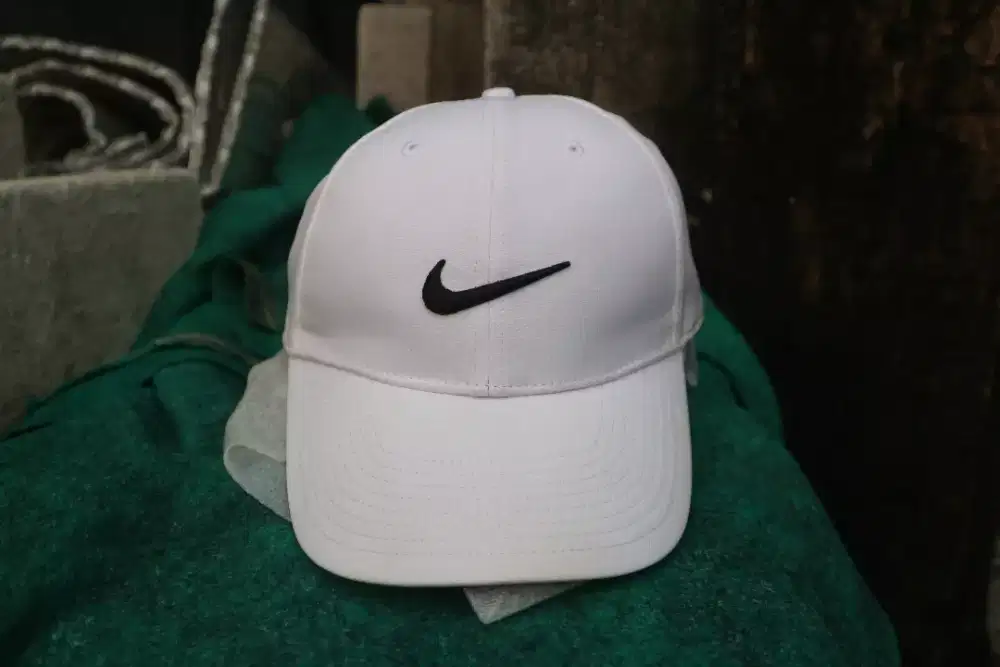 Topi Nike golf original