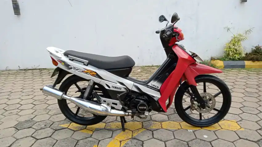 Fiz R Th 2001 Istimewa