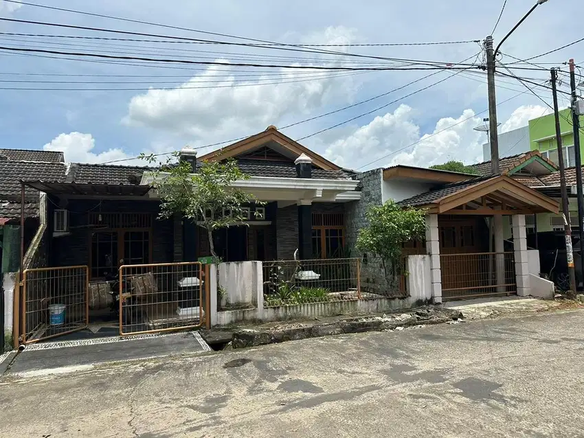 Disewakan Rumah di Komplek Poligon