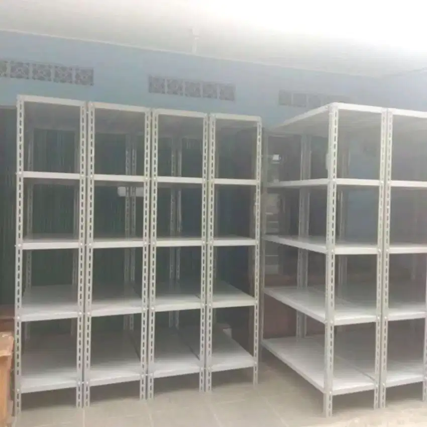 Rak serbaguna susun gudang