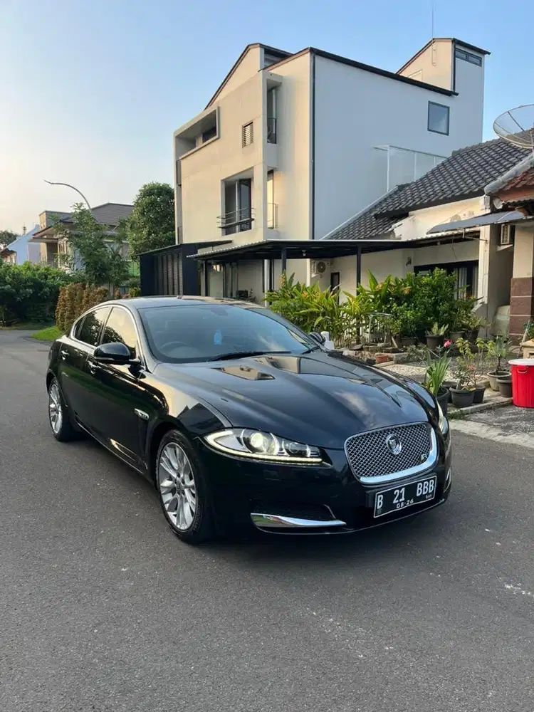 Jaguar XF 2012 low KM
