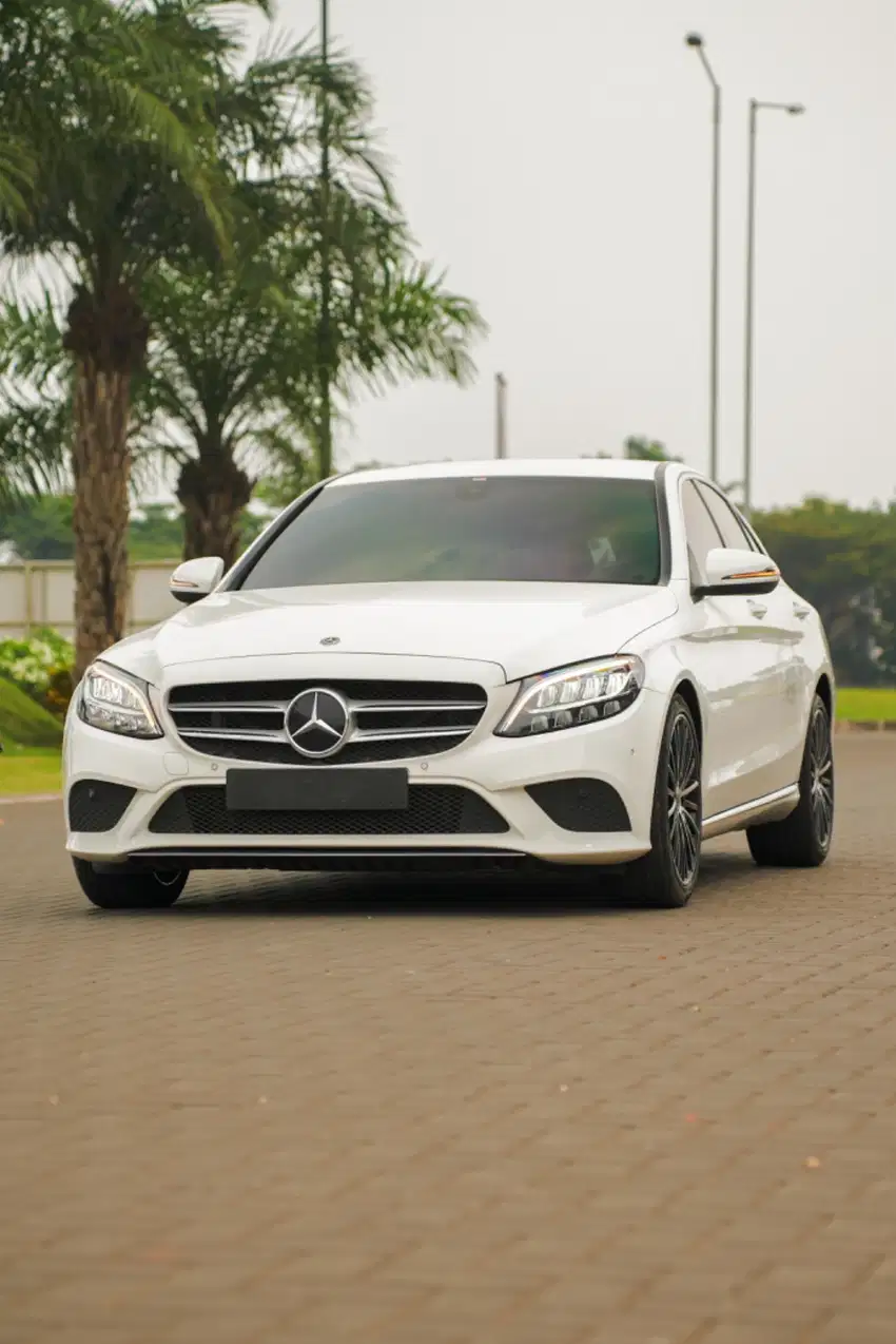 Low Odo !! Mercedes Benz C200 EQ Boost 2019 (W205)