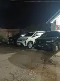 Rental mobil lepas kunci dan pakai supir