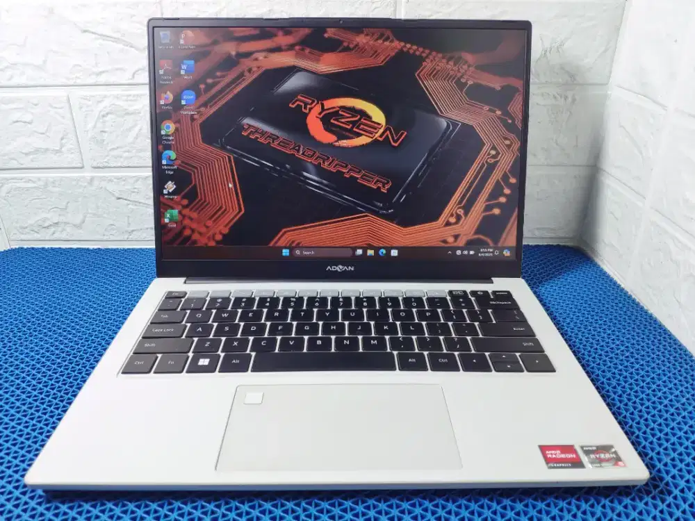 Advan Workplus AMD RYZEN 5-6600H RAM 16GB NVMe 512GB VGA AMD IPS Mulus