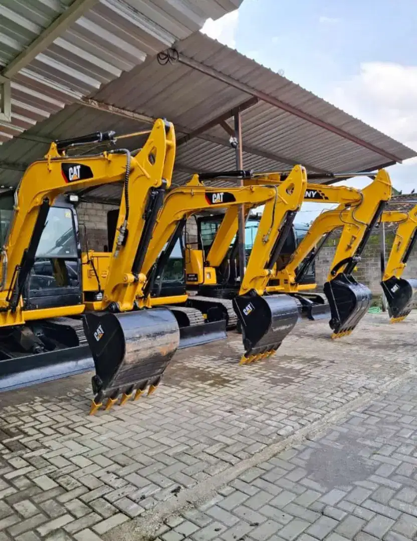 Excavator cat305