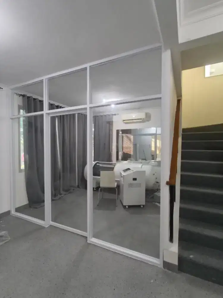 Jasa tukang partisi kaca aluminium pintu