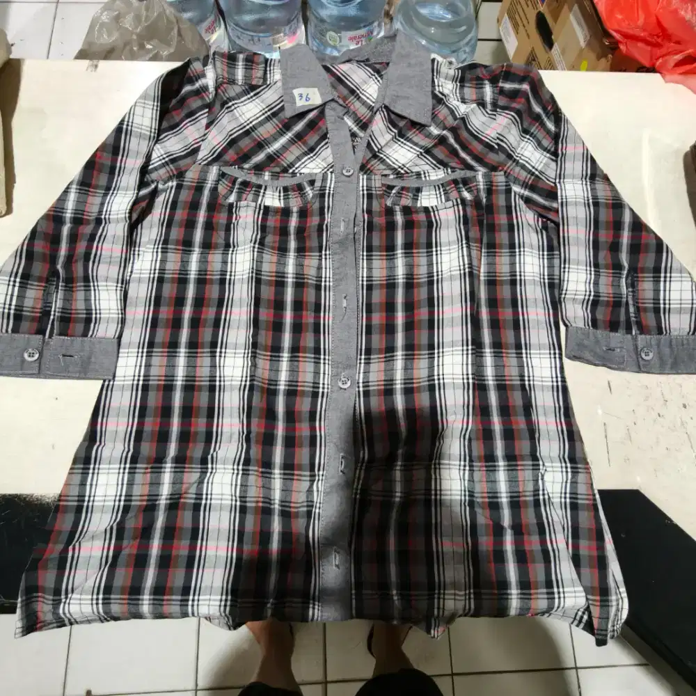 Kemeja kotak2 Wanita