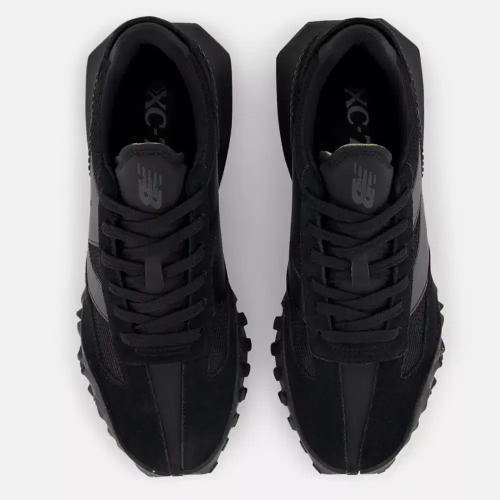 Sepatu nb xc72 black