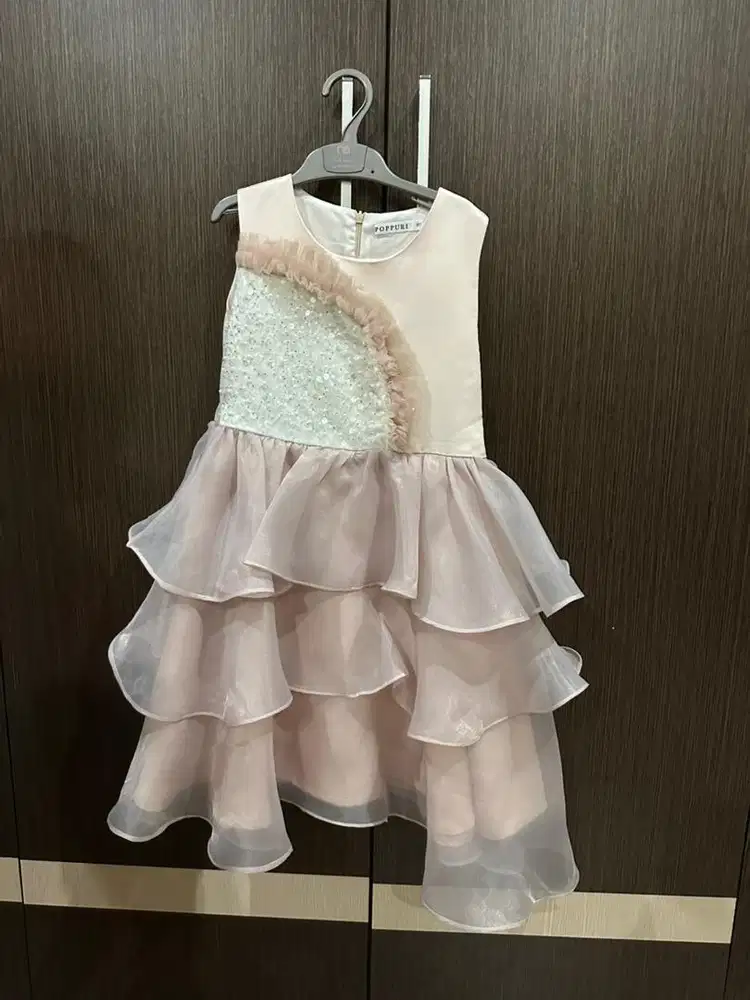 Baju pesta anak
