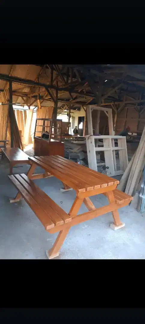 Set meja makan cafe