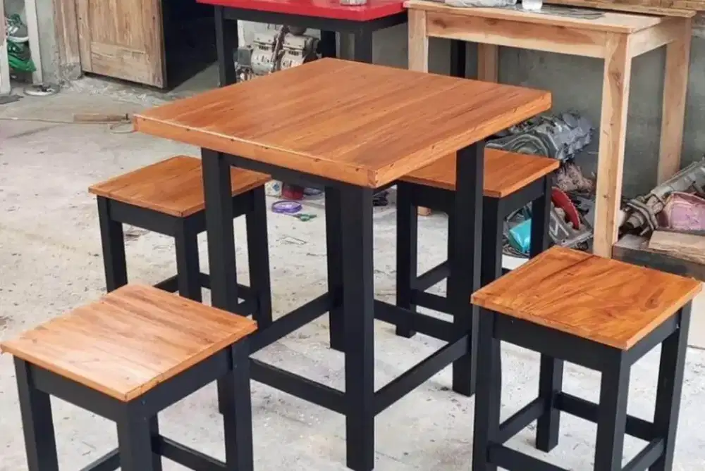 Set meja makan cafe