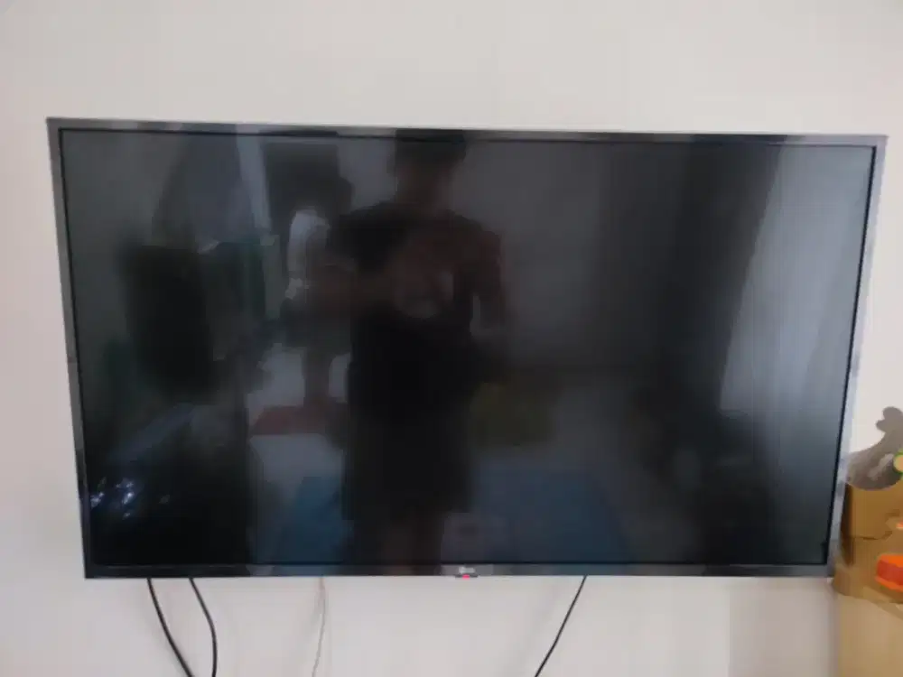 LG UHD 4K TV AI ThinQ Smart TV 43