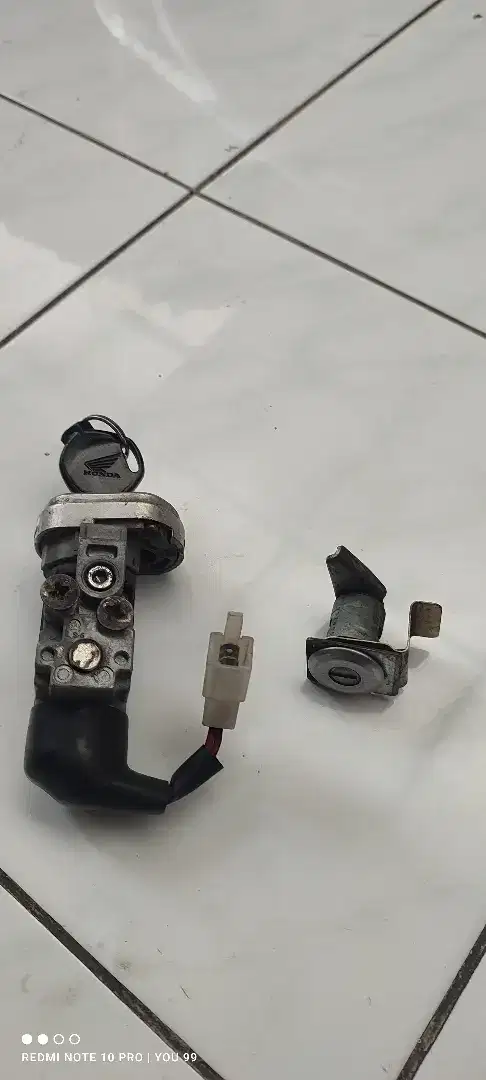 Kunci kontak blade old 110