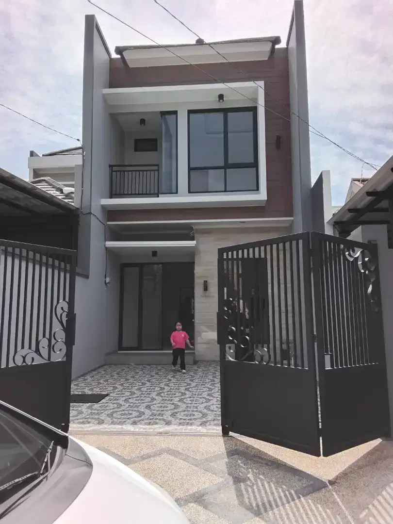 Rumah baru gress rungkut asri