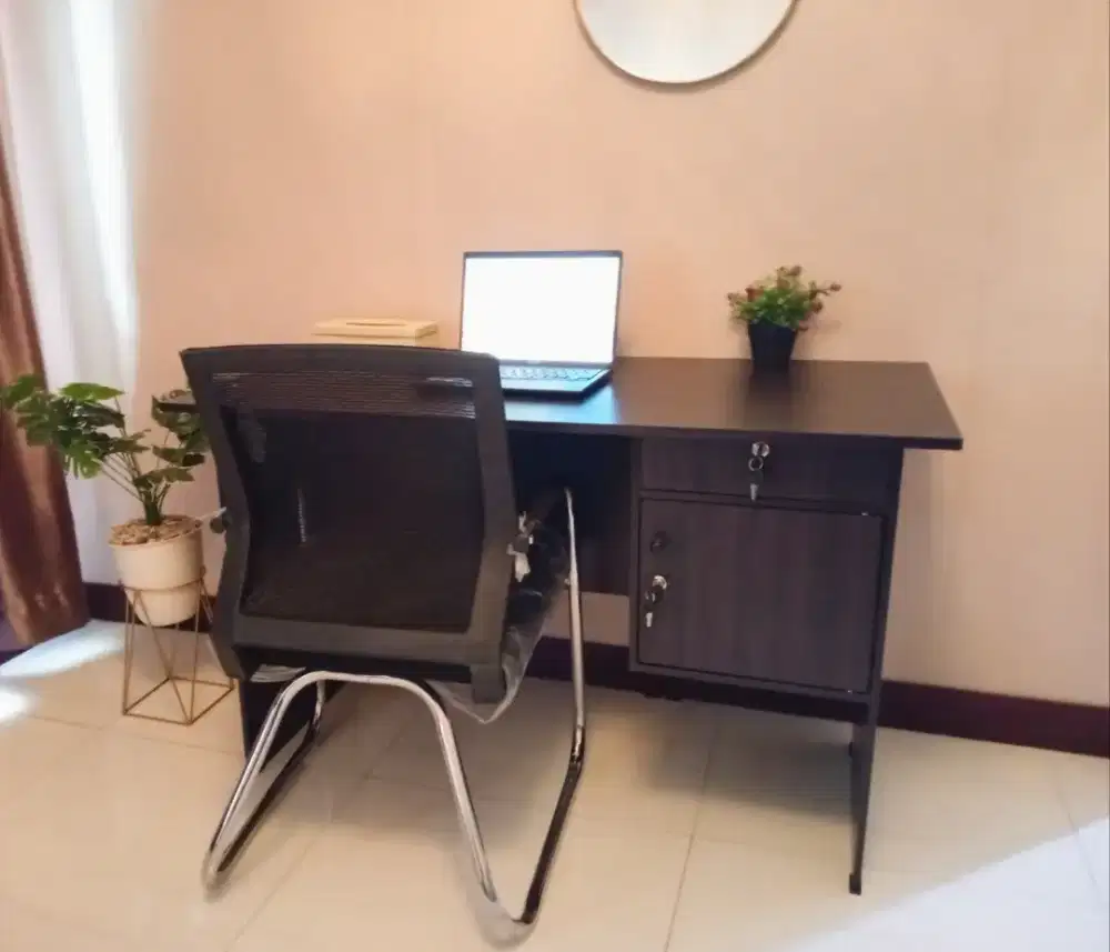 Meja Kerja, Meja Kantor, Meja Komputer + Kursi Hadap Kaki Besi Baru
