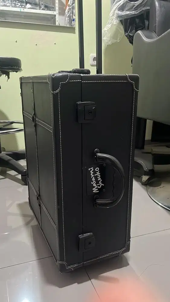 Koper makeup profesional