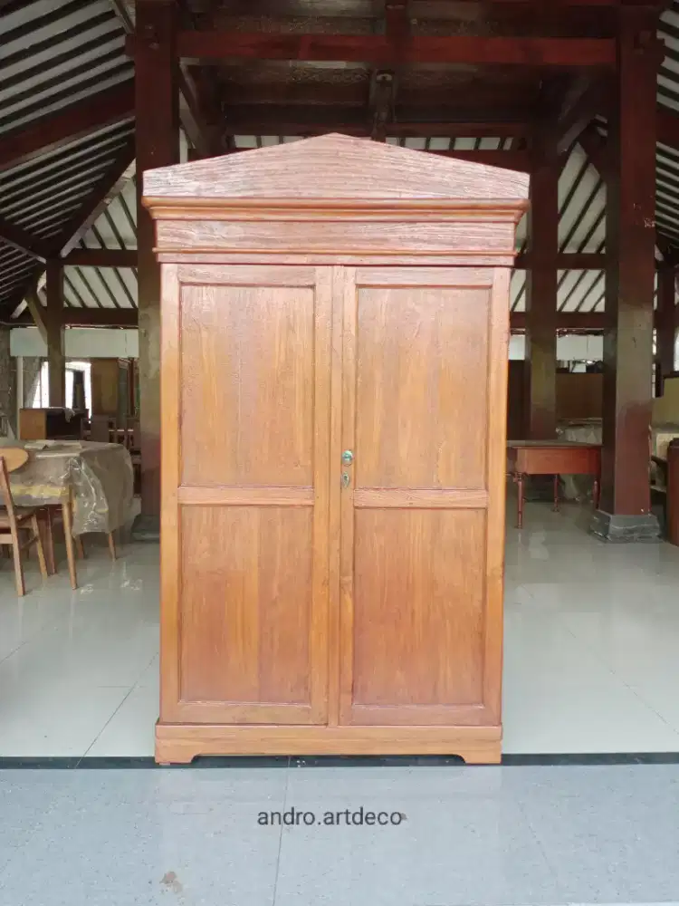 Lemari pakaian / jarik kuno