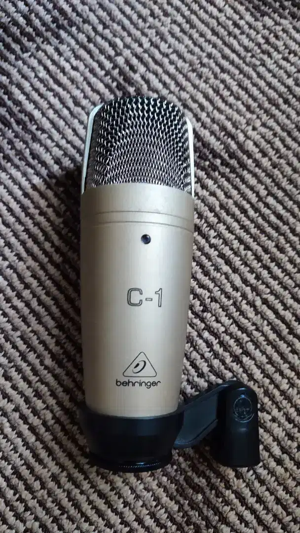 Microphone condenser Behringer C1