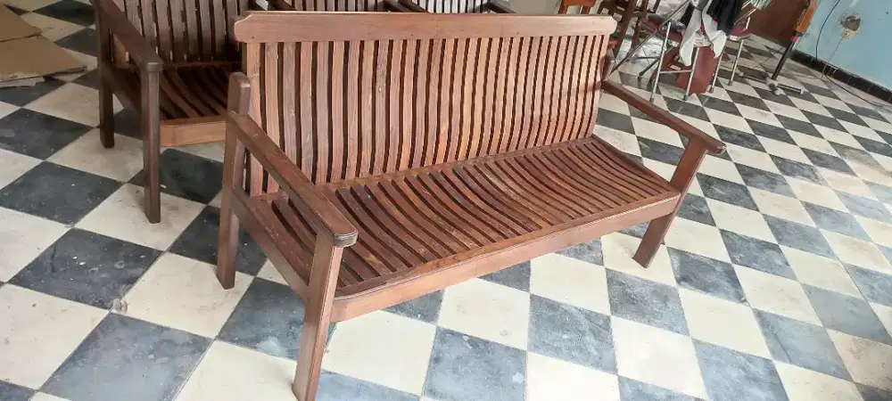 Kursi tamu klasik elegant