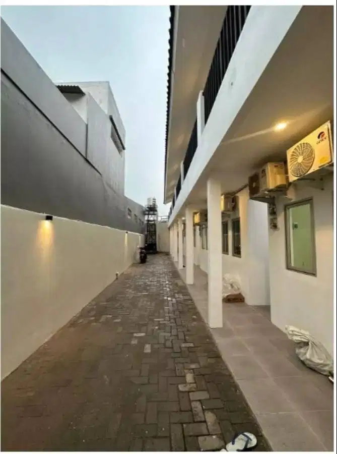 Rumah Kost 30 Kamar PENUH ROI 9-10% di Graha Raya (dekat Alam Sutera)