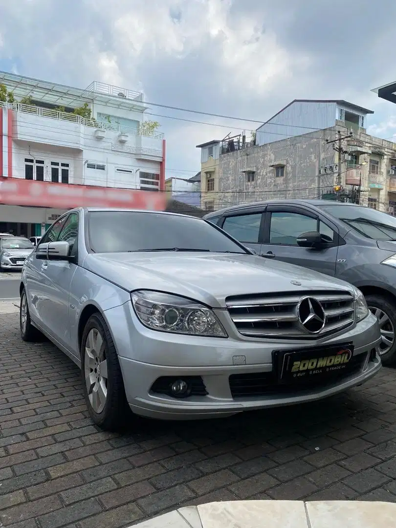 Mercedes Benz C200 CGI 2011