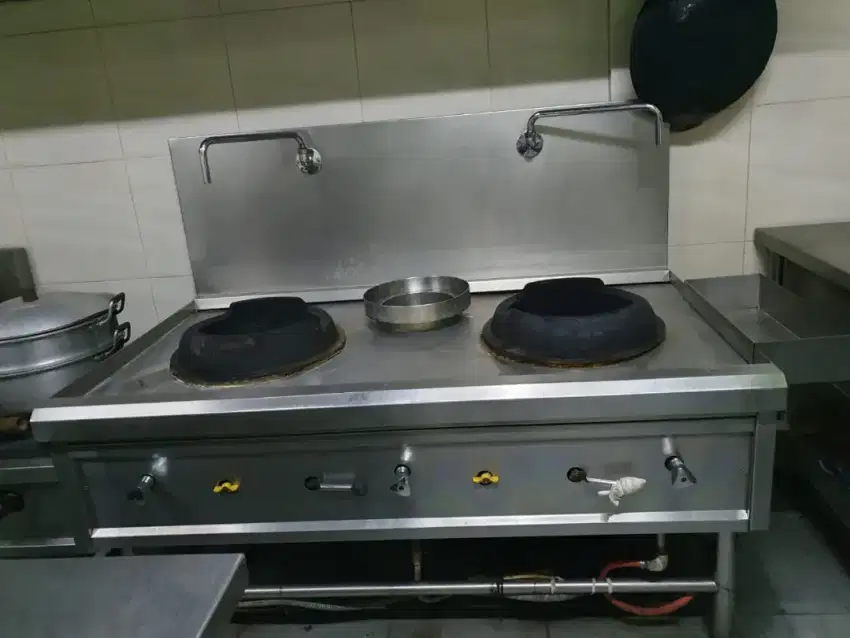 Kompor resto 2 tungku besar