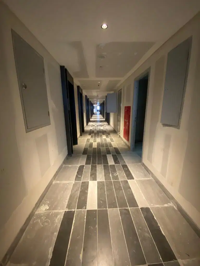 DIJUAL COLLINS BOULEVARD APARTMENT TYPE STUDIO VIEW POOL