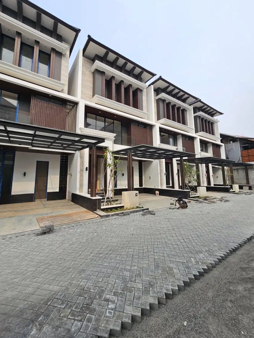 UNIT SISA SEDIKIT! Cluster Jalan Utama! Rumah Dijual Cilandak. NEW