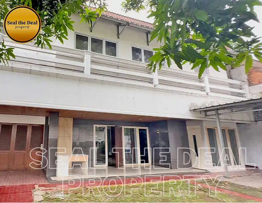 Disewakan Rumah Bisa Utk Kantor  Di Area Blok M/Senayan Jakarta STD571