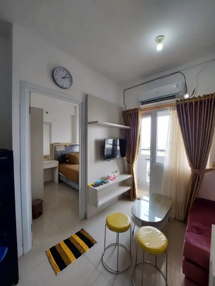 Staycation Hemat,Sewa Harian Di green pramuka