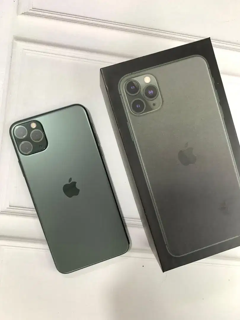 Iphone 11 pro max 512GB midgnigt green lengkap