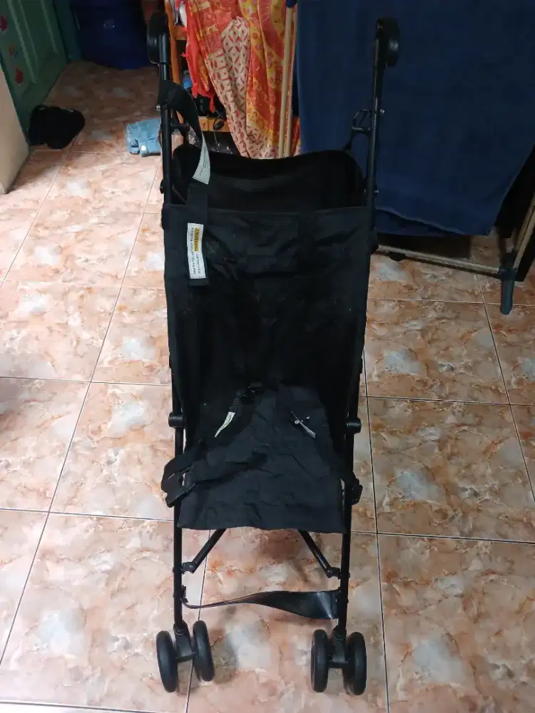 Stroller Hitam Bayi