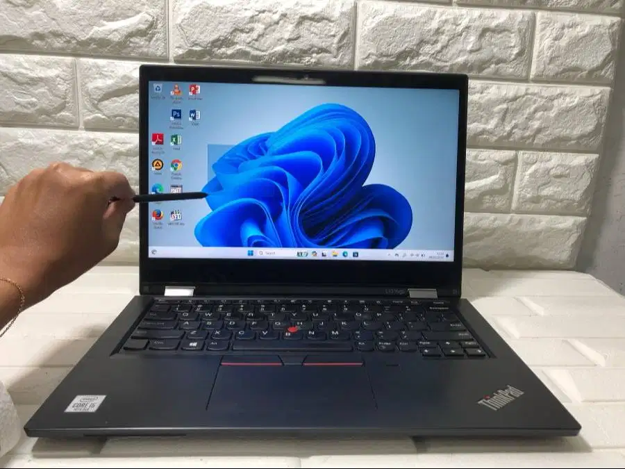 Lenovo Yoga L13 Core i5 - 10210U RAM 8GB SSD 256GB Layar13 Inch D-WKJ3