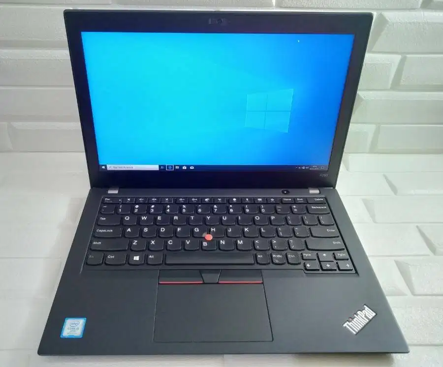 Laptop Lenovo Thinkpad X280 core i5 gen 8 ram 8gb ssd 256gb D-WKJ2