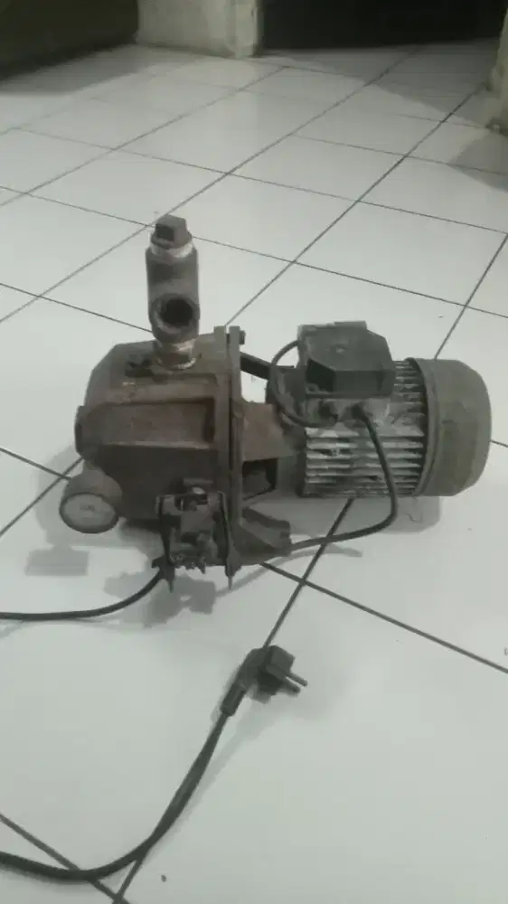Mesin pompa air