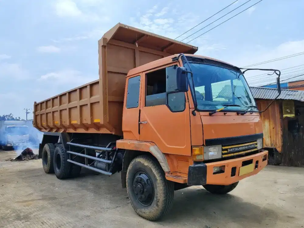 Mitsubishi Fuso FN527 Ganjo JD 6x4 Tronton 10ban Dumptruck 2012