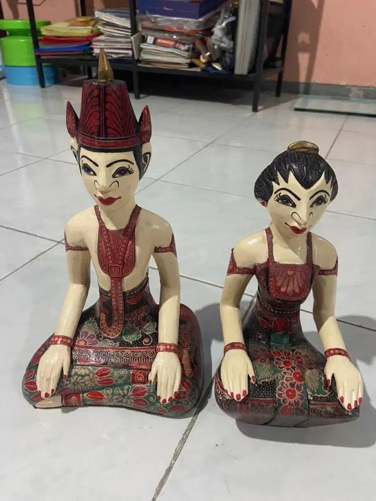 Patung manten loro blonyo