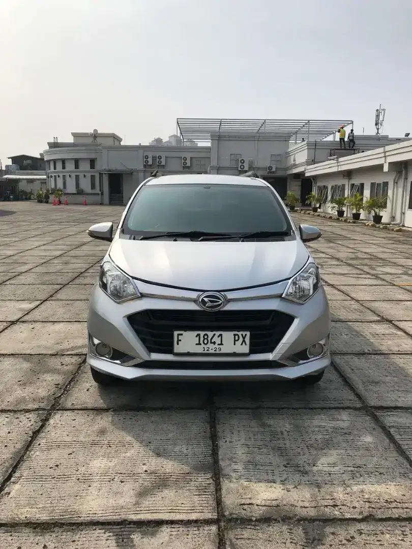 Sigra R 1.2 tahun 2017 at km 70 asli