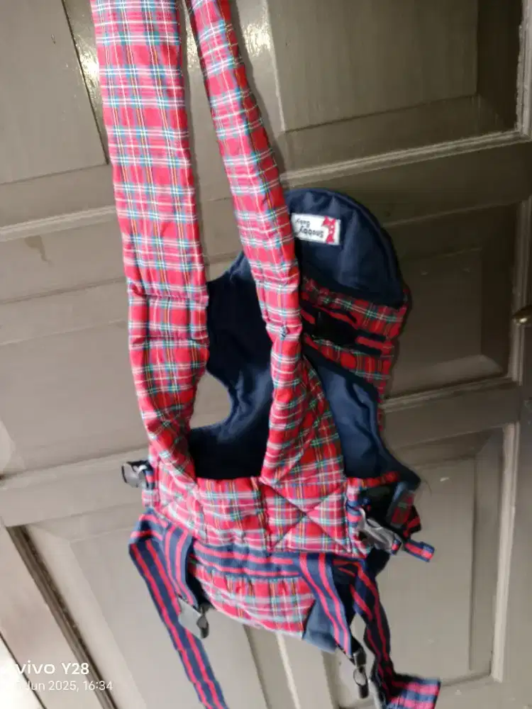 gendongan + tas bayi ( Snobby Baby)