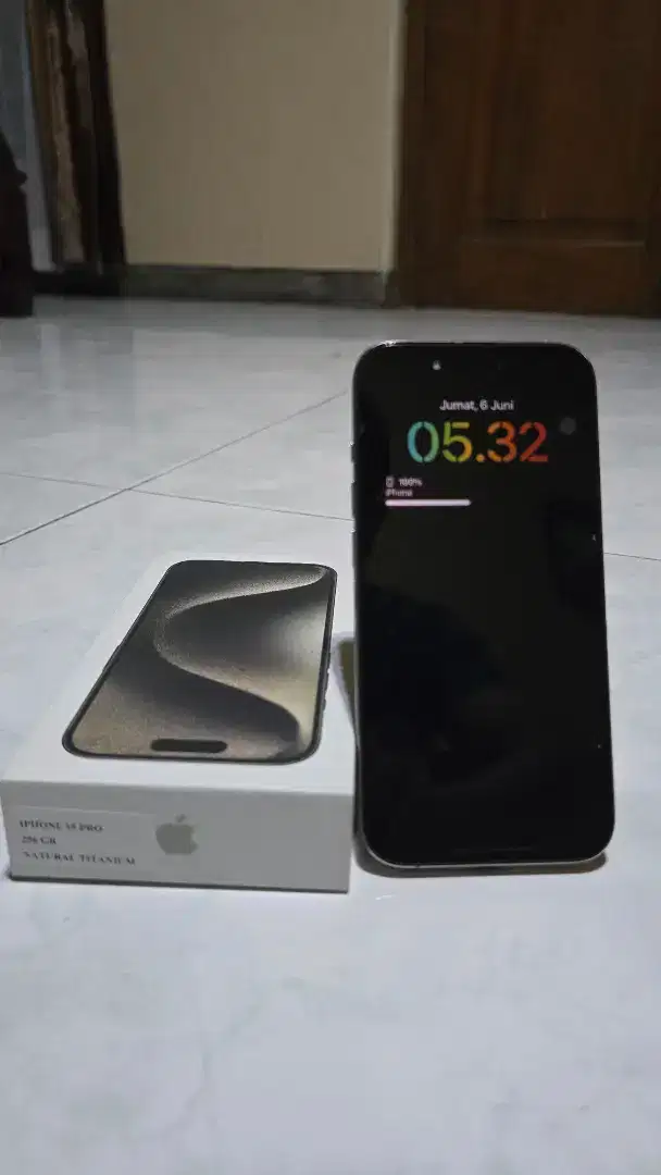 Iphone 15 pro 256 like new