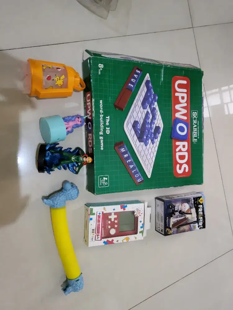 Mainan anak,buku dll seperti difoto