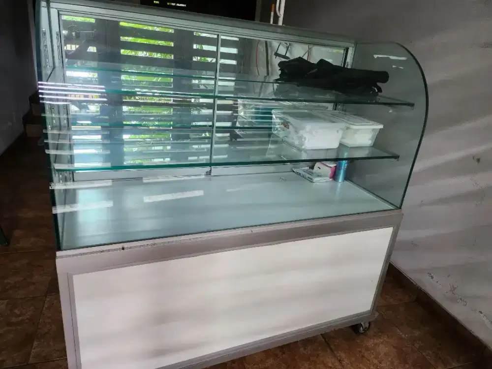 Dijual cepat etalase makanan