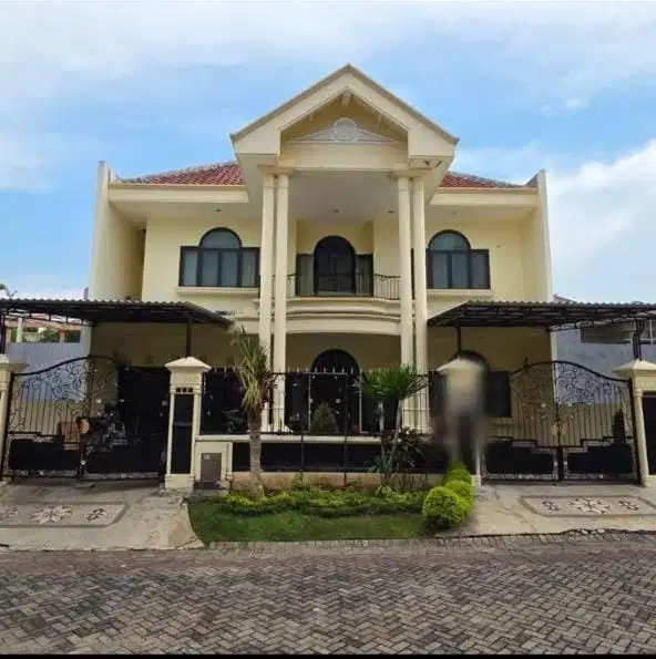 Dijual Rumah Villa Royal Pakuwon City