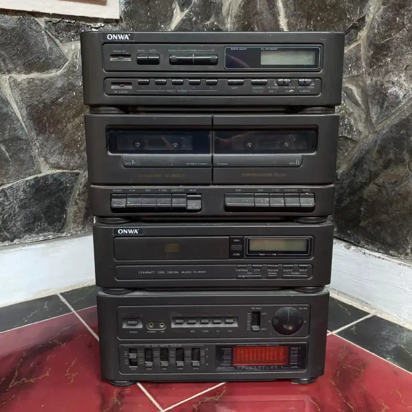 Audio Tape/ CD Player