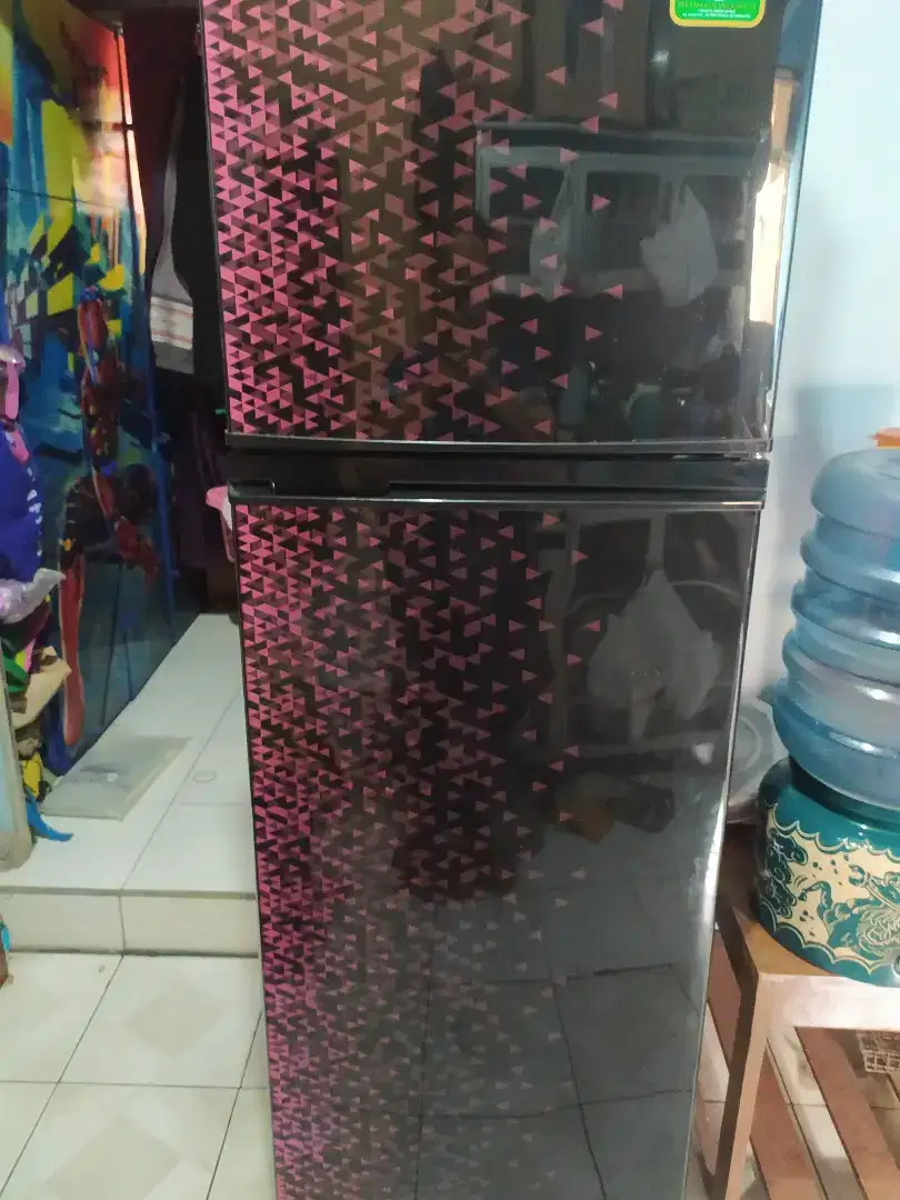 Kulkas 2 pintu mreka sharp